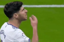 阿森西奥回击看台 球迷：有人买票就是为了嘘人