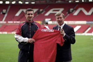 乐鱼app官方网站-1992年埃里克·坎通纳签约曼联|英超|老照片_新浪体育_新浪新闻